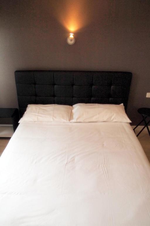 Hotel Le Rohu Séné Εξωτερικό φωτογραφία