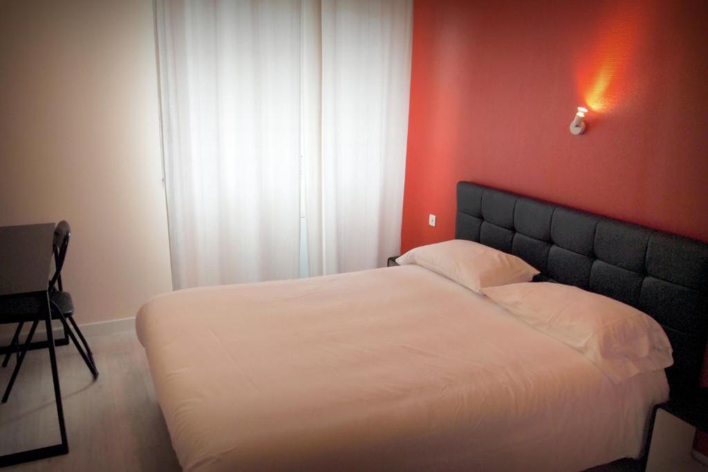 Hotel Le Rohu Séné Εξωτερικό φωτογραφία