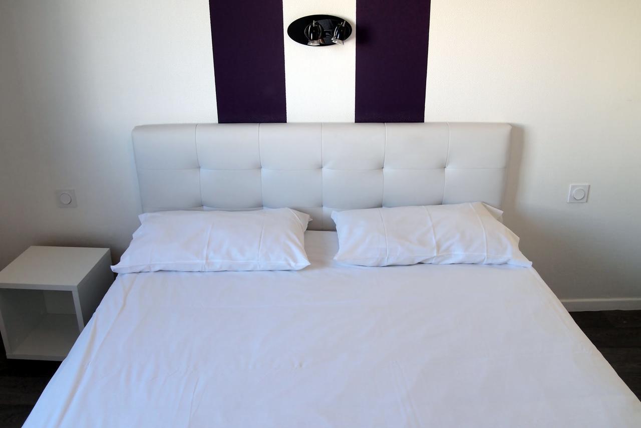 Hotel Le Rohu Séné Εξωτερικό φωτογραφία