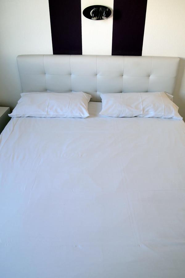 Hotel Le Rohu Séné Εξωτερικό φωτογραφία